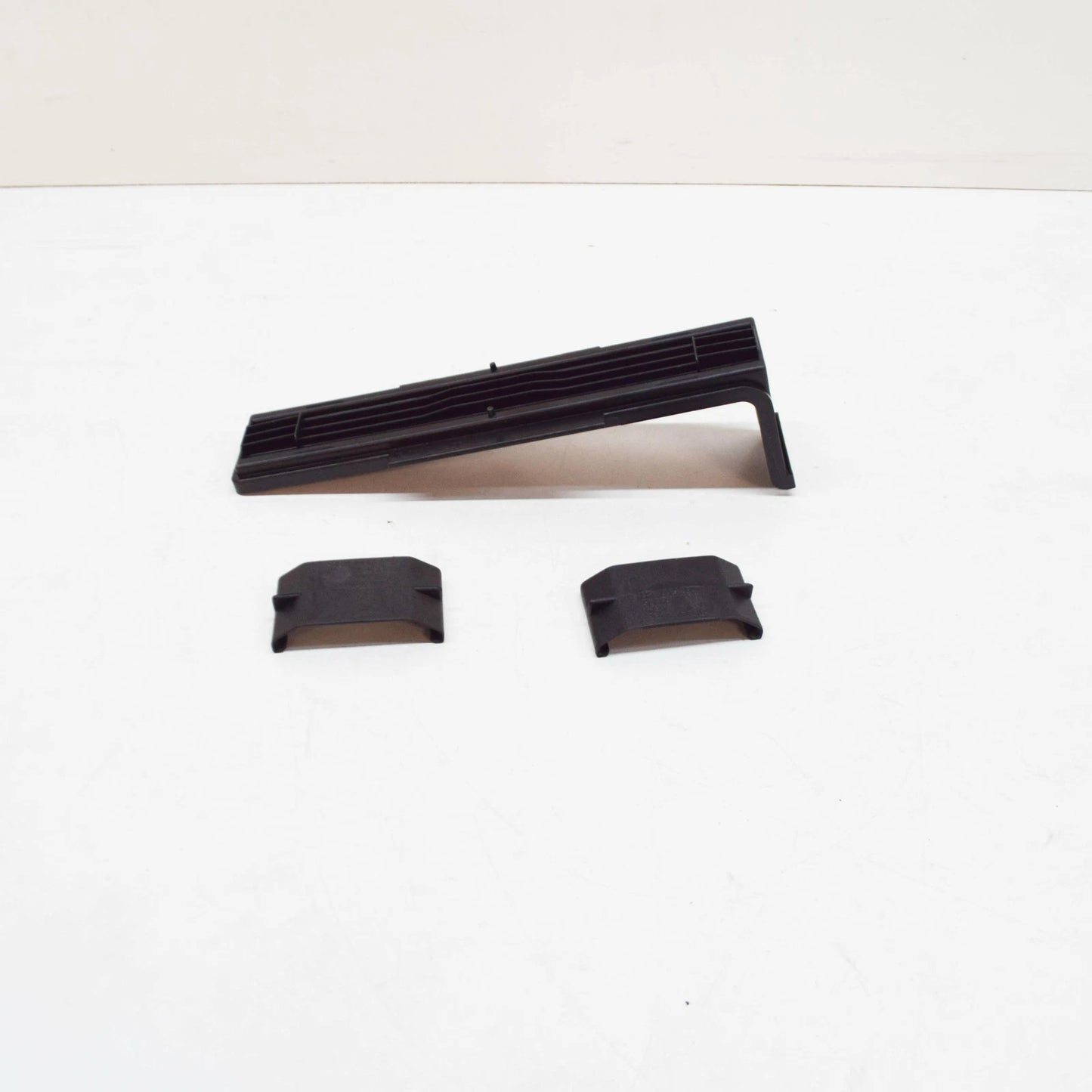 NEW AUDI A1 8X DUST AND POLLEN FILTER COVER LHD 6R1819422A ORIGINAL