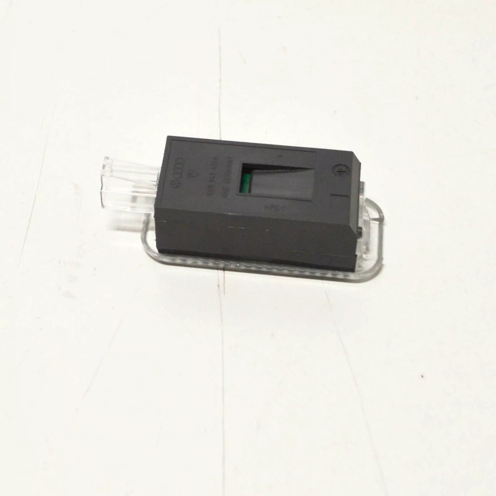 NEW AUDI A1 8X INTERIOR FOOTWELL READING LIGHT 4E0947415A