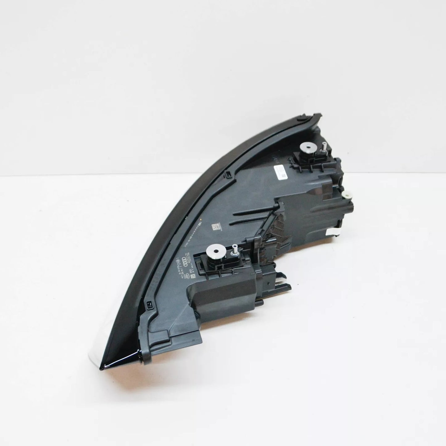 NEW AUDI A1 8X FRONT RIGHT HEADLIGHT RHD 8XA941004A ORIGINAL