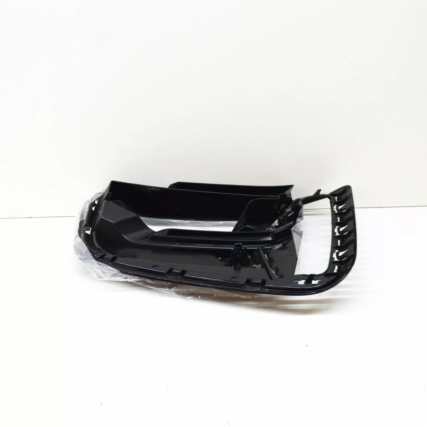 NEW BMW M4 COUPE G22 FRONT LEFT BUMPER OPEN GRILLE 51118076731 ORIGINAL