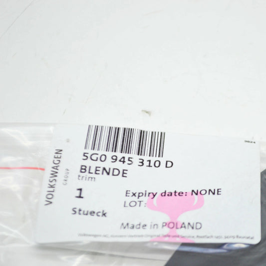 NEW VW GOLF MK7 5G REAR RIGHT TAILLIGHT INNER BEZEL TRIM 5G0945310D ORIGINAL