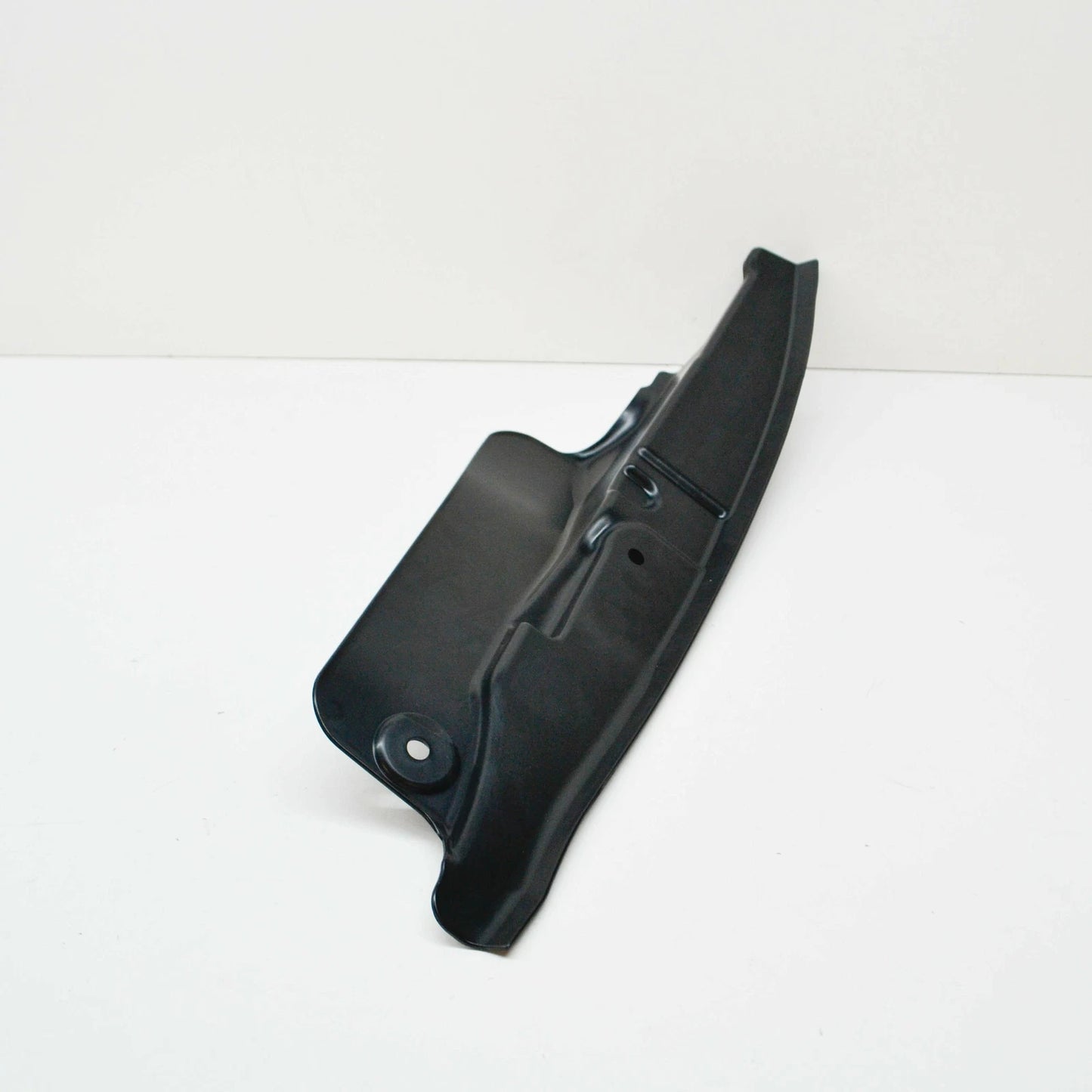 NEW VOLKSWAGEN JETTA A5 FRONT RIGHT FENDER CLOSING ELEMENT 1K5821112A ORIGINAL