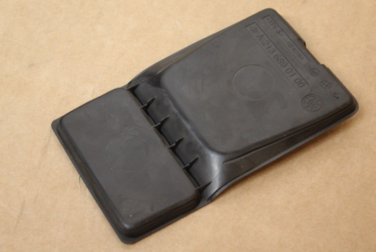 new mercedes-benz e w213 center console stowage comp. insert a2136890100