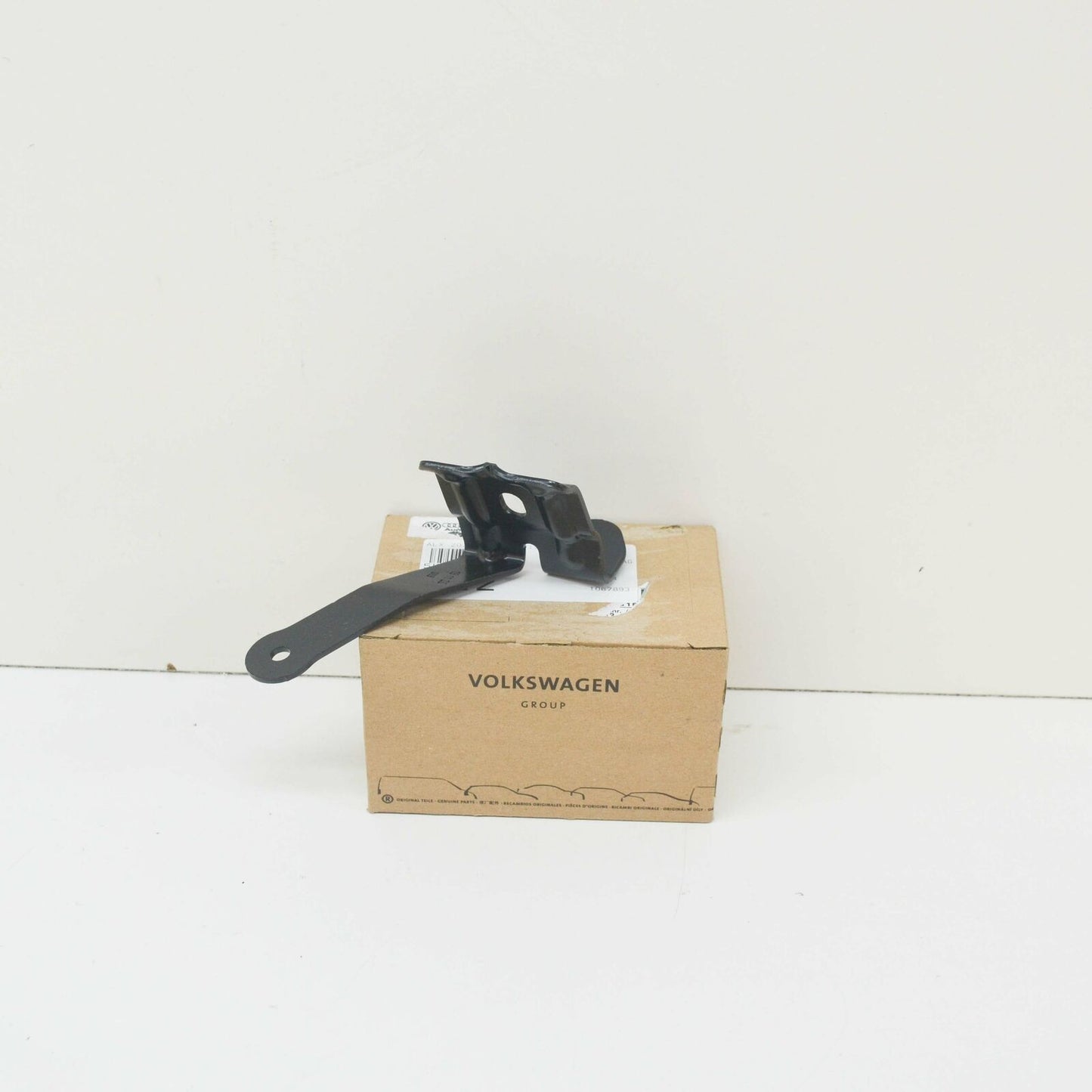 NEW VOLKSWAGEN GOLF MK6 BATTERY CLAMPING STRIP 5K0915447 ORIGINAL