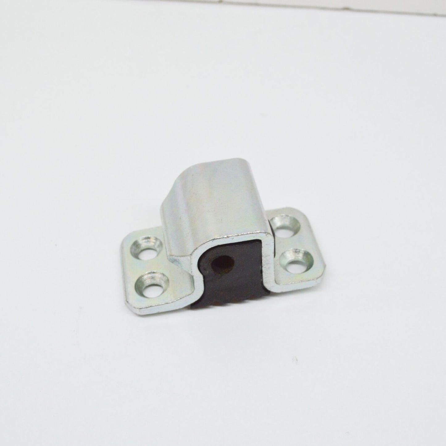 NEW MERCEDES-BENZ S-CLASS W126 FRONT LEFT DOOR CATCH A1267200104 ORIGINAL