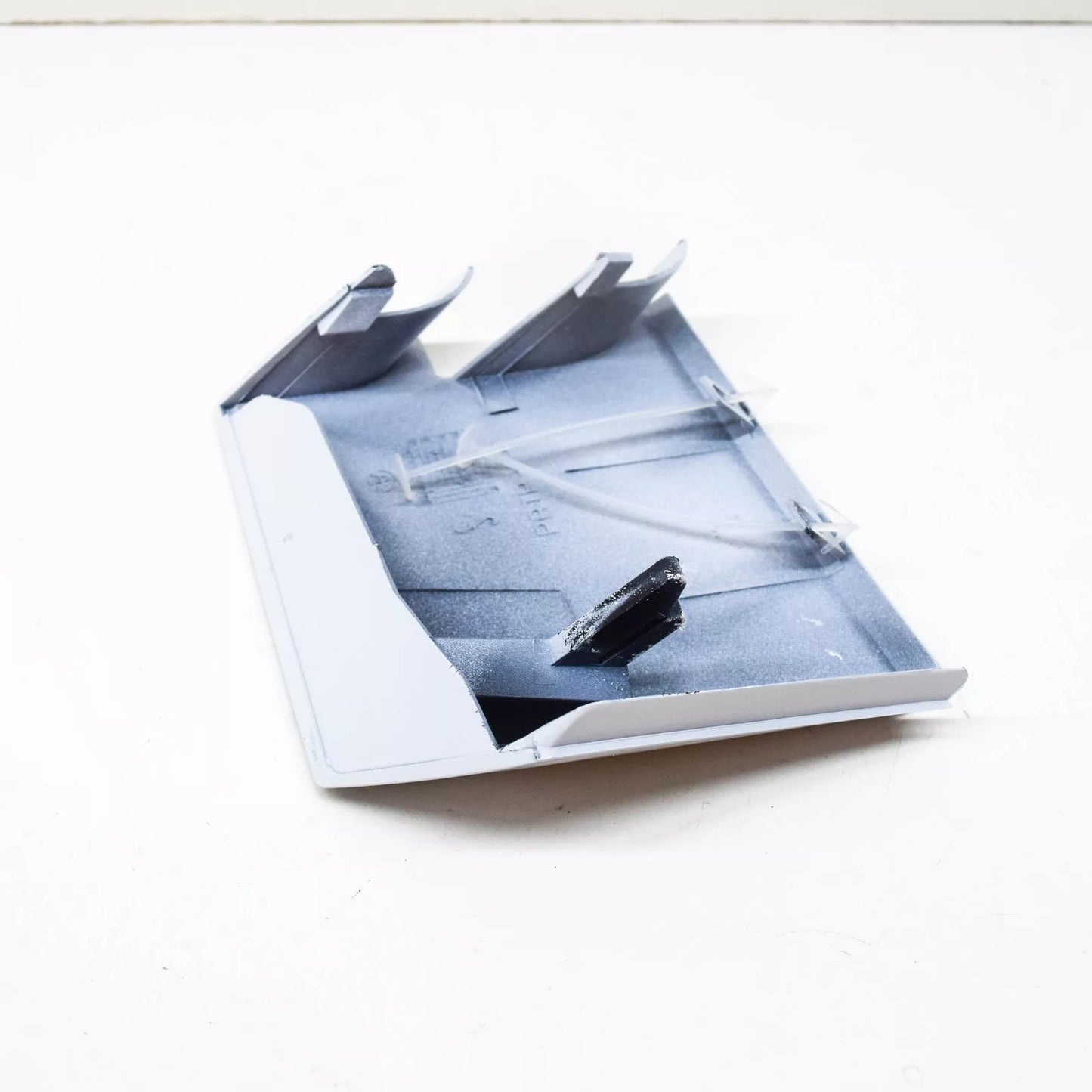 NEW BMW 5 E34 M FRONT BUMPER LEFT TOW HOOK EYE CAP COVER 51112232631 ORIGINAL