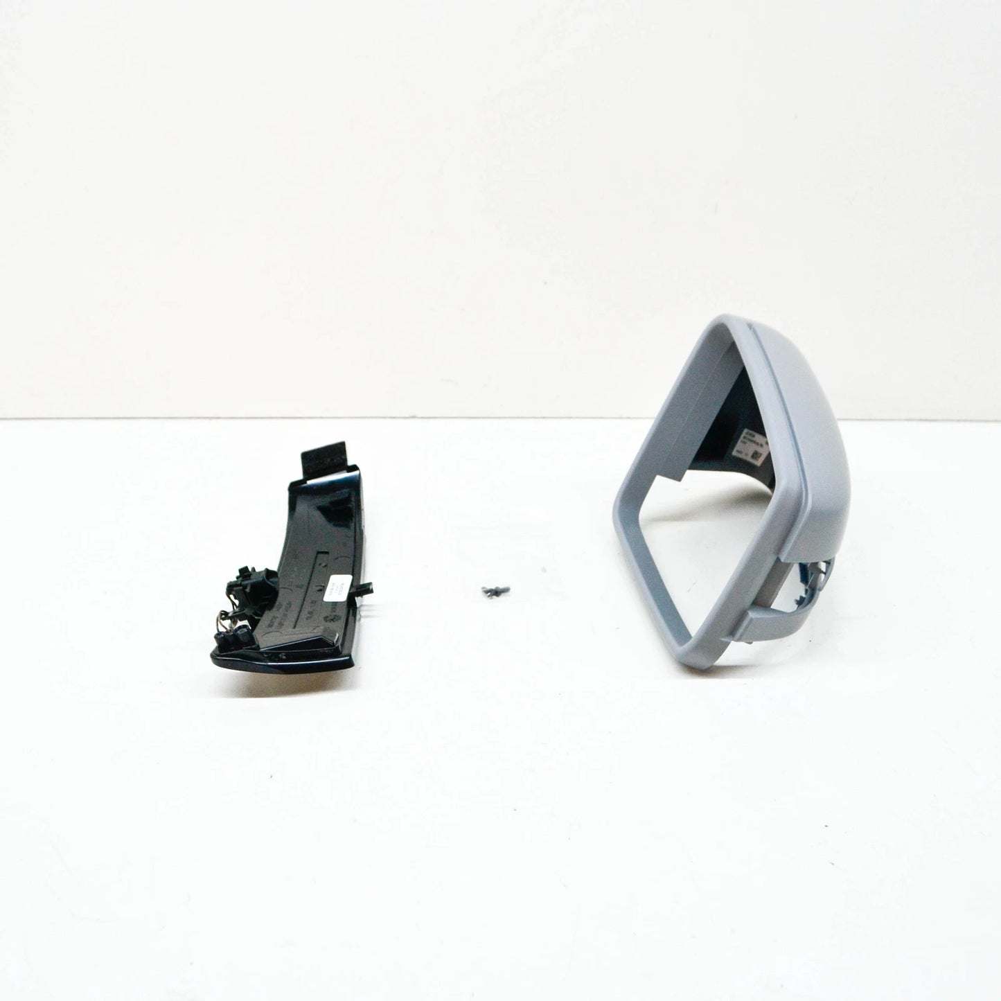 NEW MB E W212 FRONT RIGHT DOOR MIRROR TURN INDICATOR W COVER SET A21281090009999