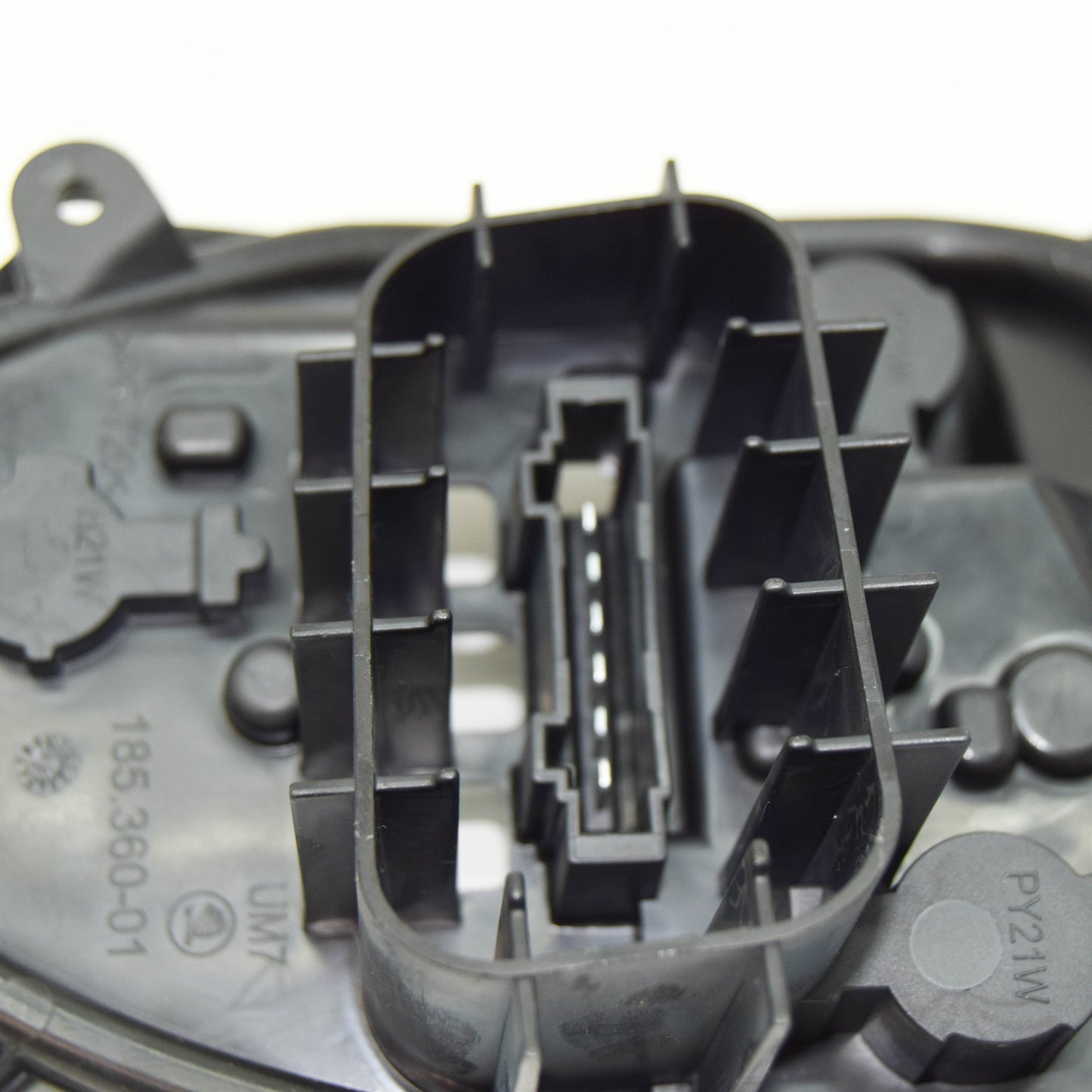 new skoda octavia 5e mk3 rear left taillight bulb carrier 5e5945257a original