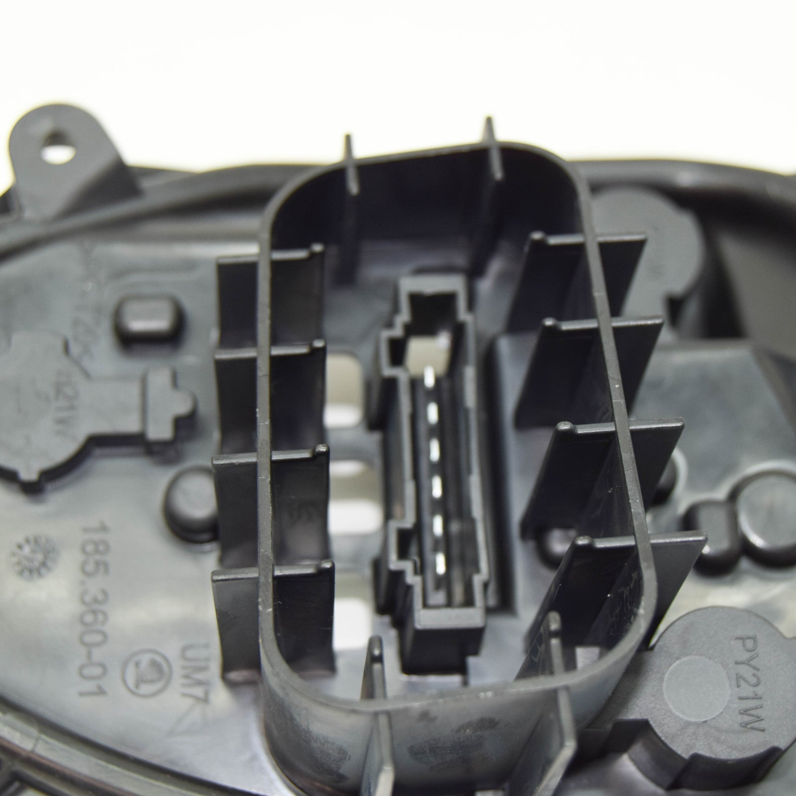 new skoda octavia 5e mk3 rear left taillight bulb carrier 5e5945257a original