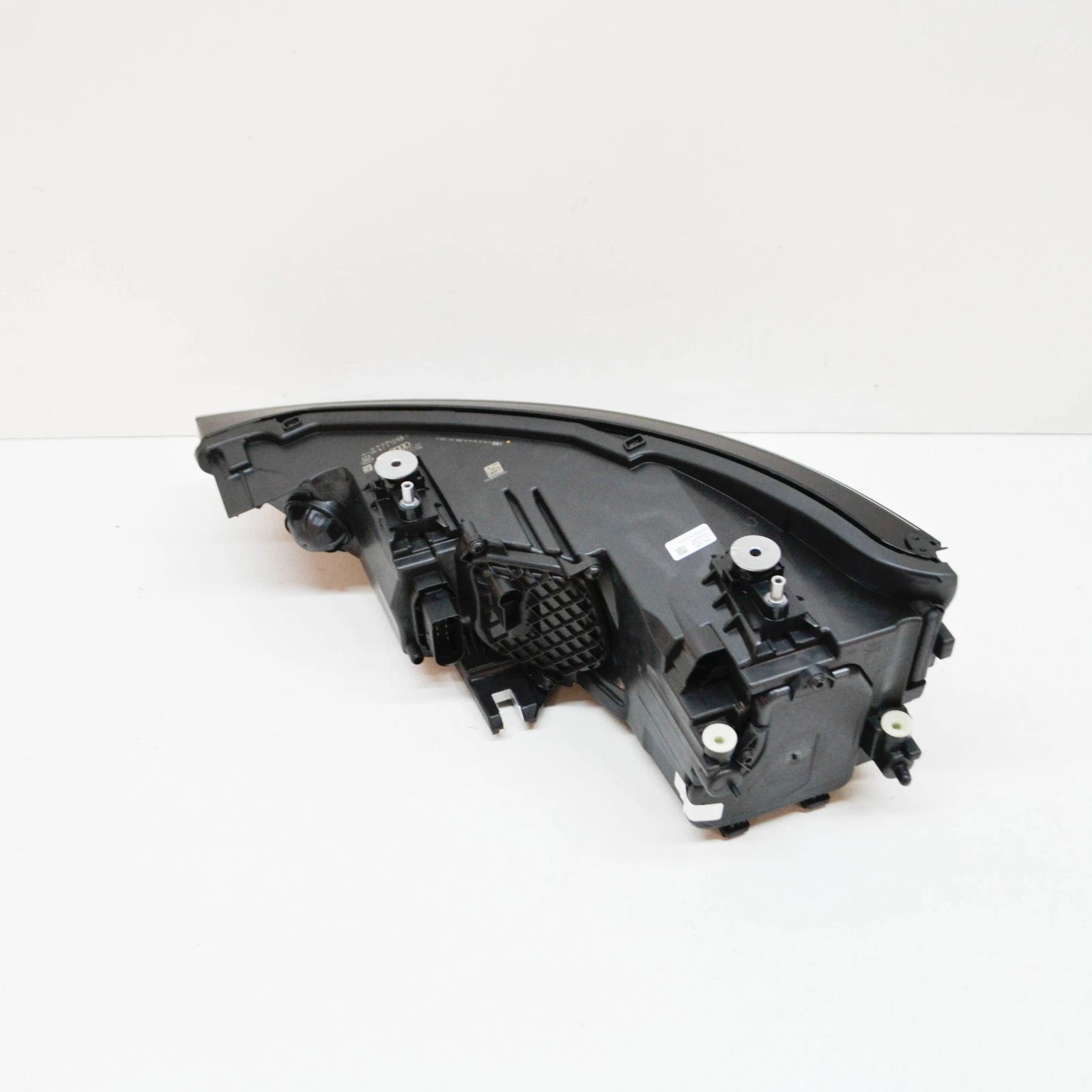 NEW AUDI A1 8X FRONT RIGHT HEADLIGHT RHD 8XA941004A ORIGINAL