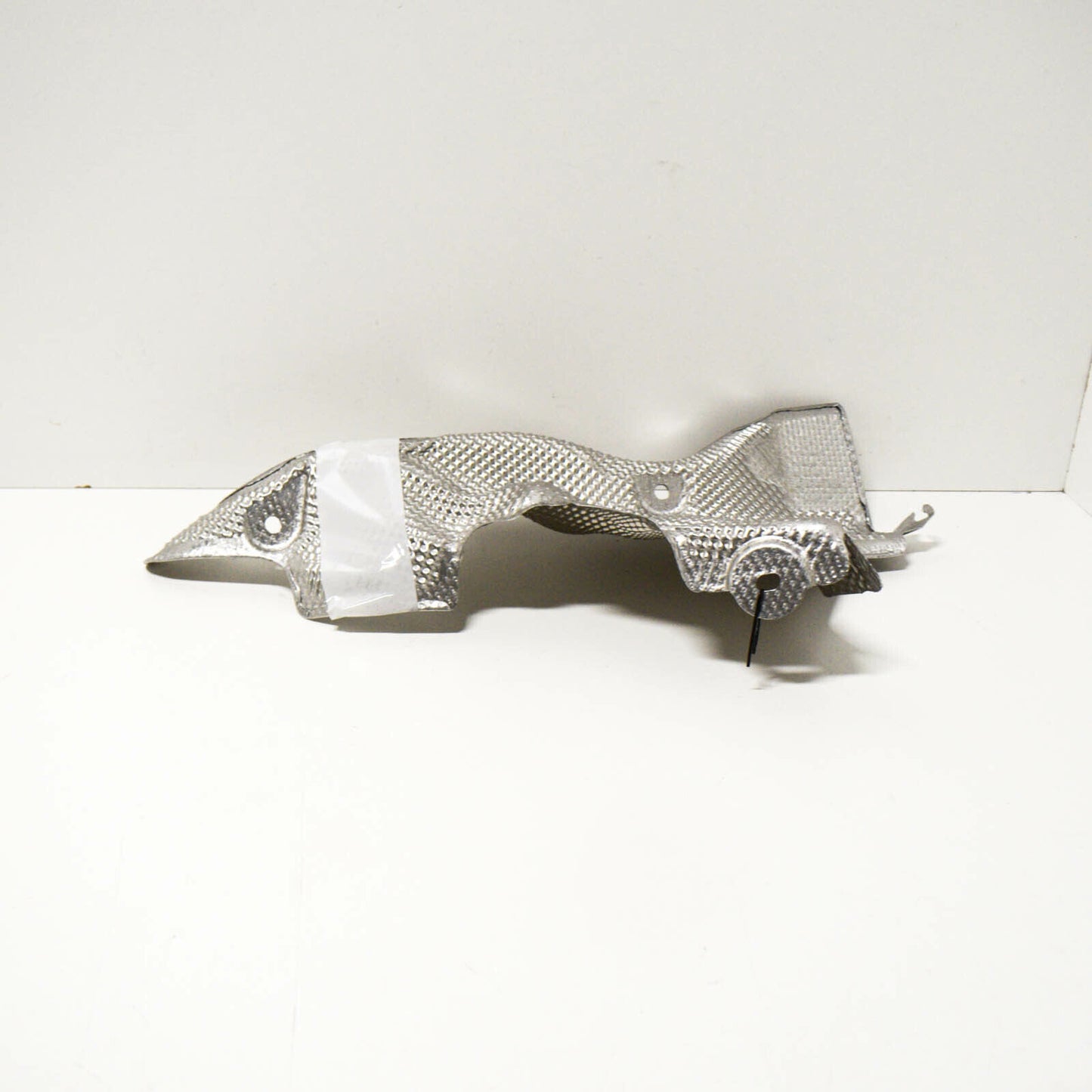 NEW AUDI A4 B9 FRONT RIGHT CV JOINT HEAT SHIELD 8W0399300F ORIGINAL