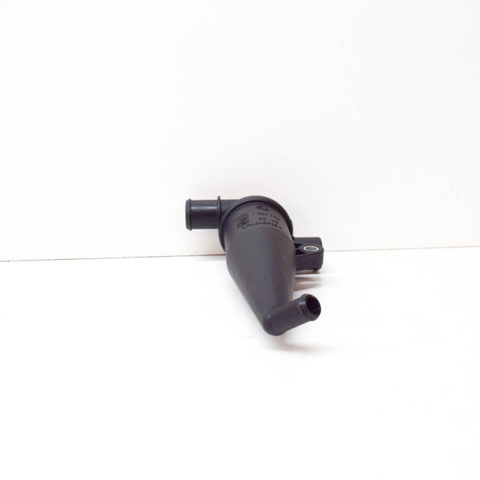 NEW BMW M5 E39 OIL SEPARATOR CRANKCASE VENTILATION CYL 1-4 1406788 11151406788