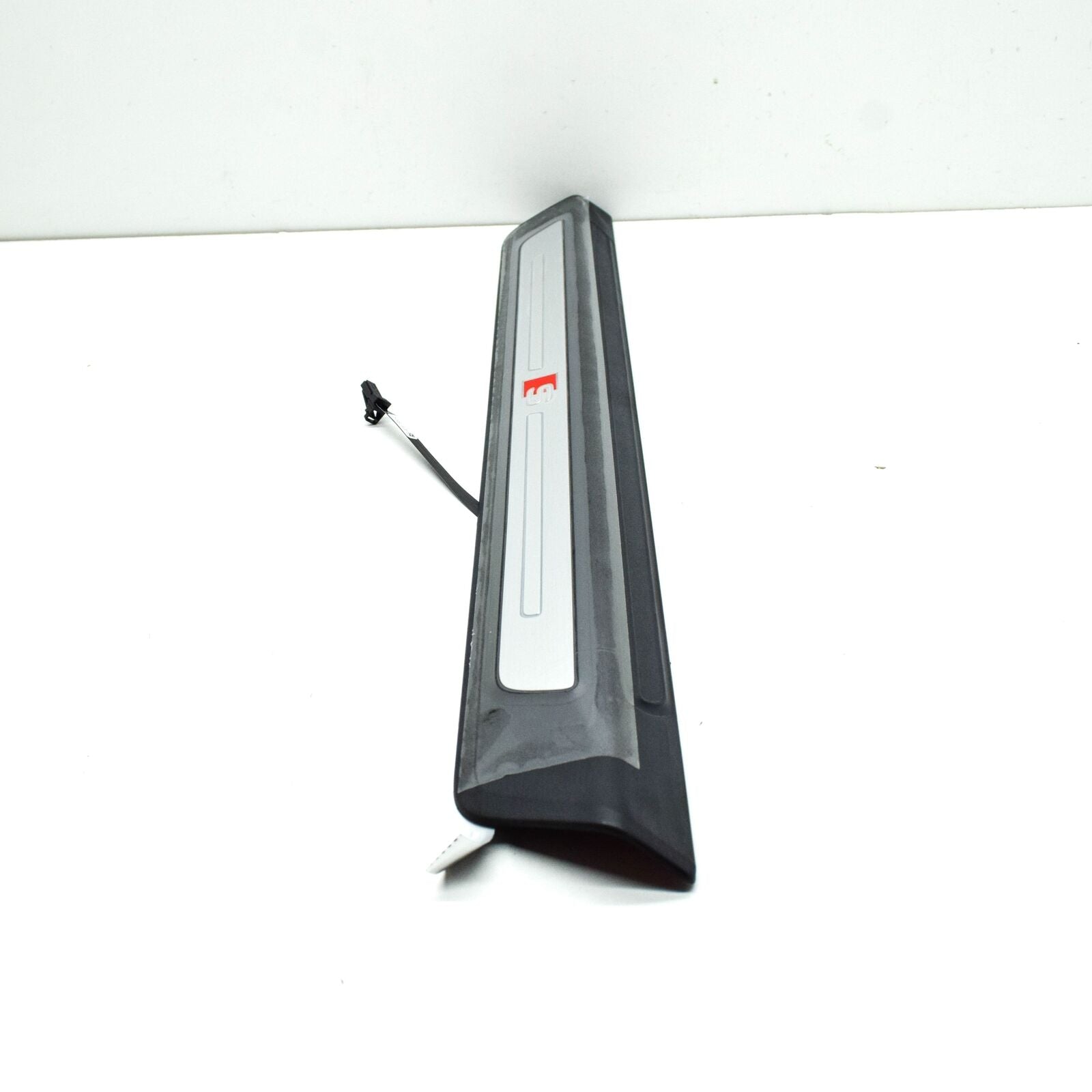 NEW AUDI Q5 FY 80A S-LINE FRONT LEFT DOOR SILL TRIM 80A947417C ORIGINAL