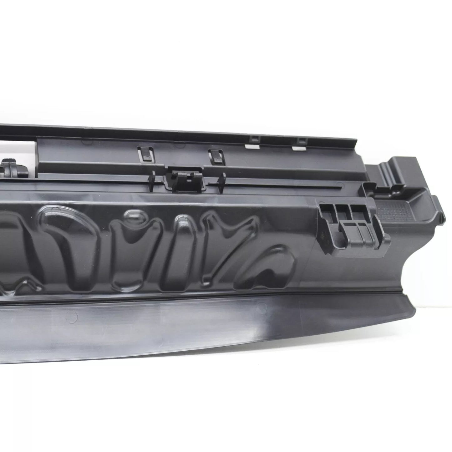 NEW MERCEDES-BENZ EQC RADIATOR LOWER AIR DUCT SEGMENT A2935050000 ORIGINAL