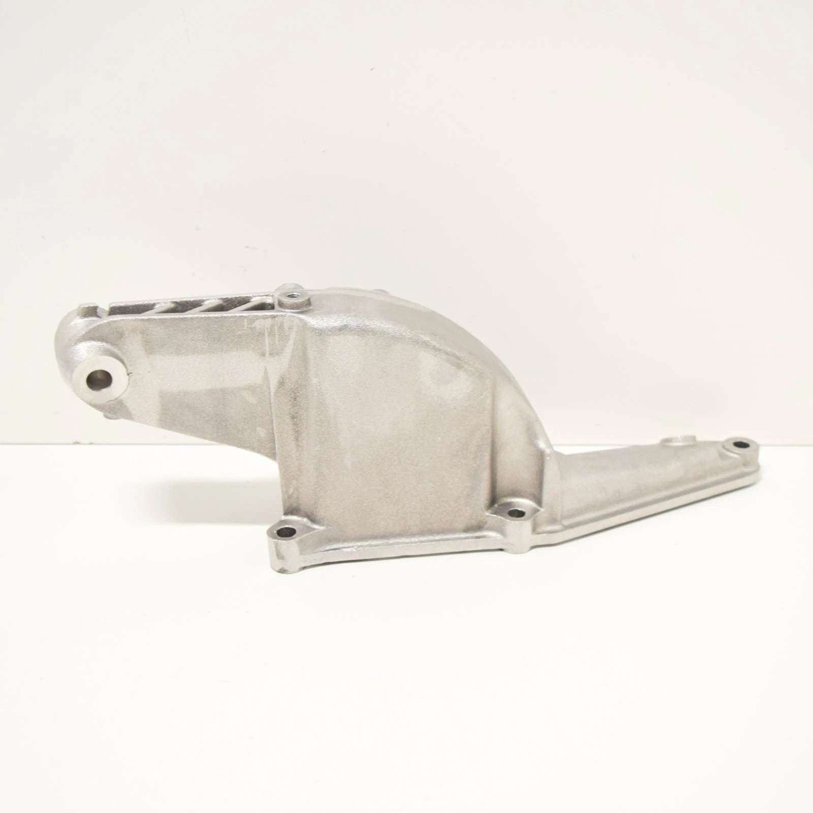 NEW MERCEDES BENZ E W210 ENGINE MOUNT BRACKET LEFT SIDE A1132231304 ORIGINAL