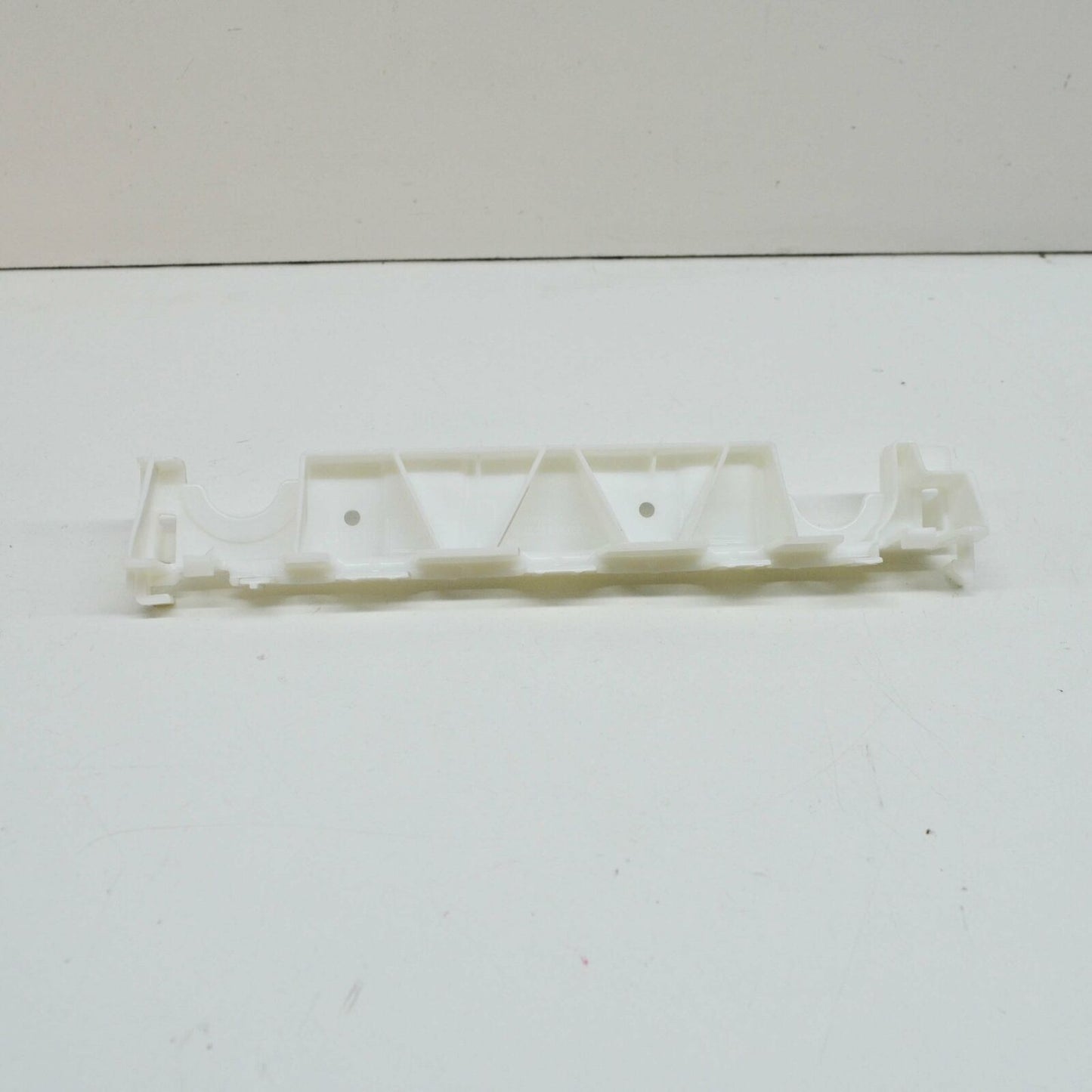 NEW MERCEDES-BENZ E COUPE C207 FRONT LEFT SIDE ROCKER HOLDER A2076980027