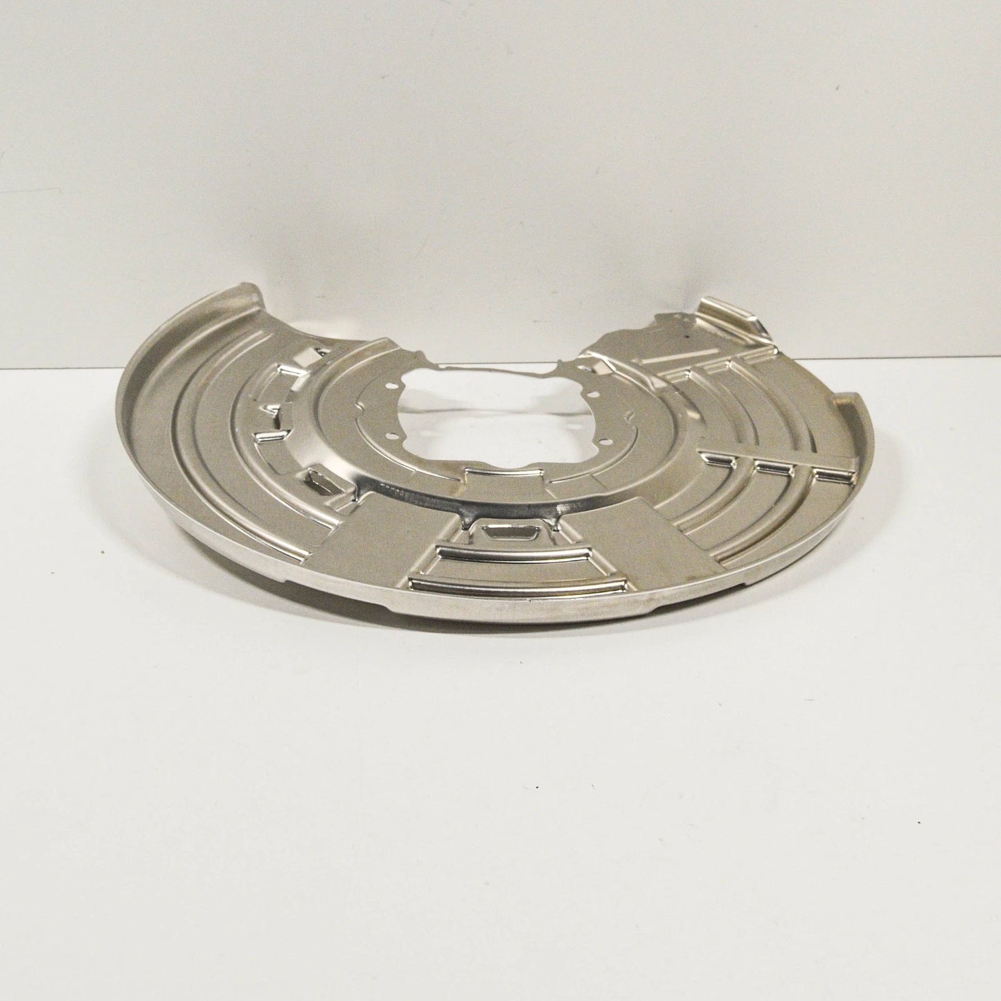 NEW BMW M2 COUPE F87 REAR RIGHT BRAKE PROTECTION PLATE 34208094318 ORIGINAL