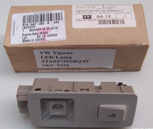 NEW VW TIGUAN AD READING LED LIGHT 5TA947292B QAV 5TA947292BQAV ORIGINAL