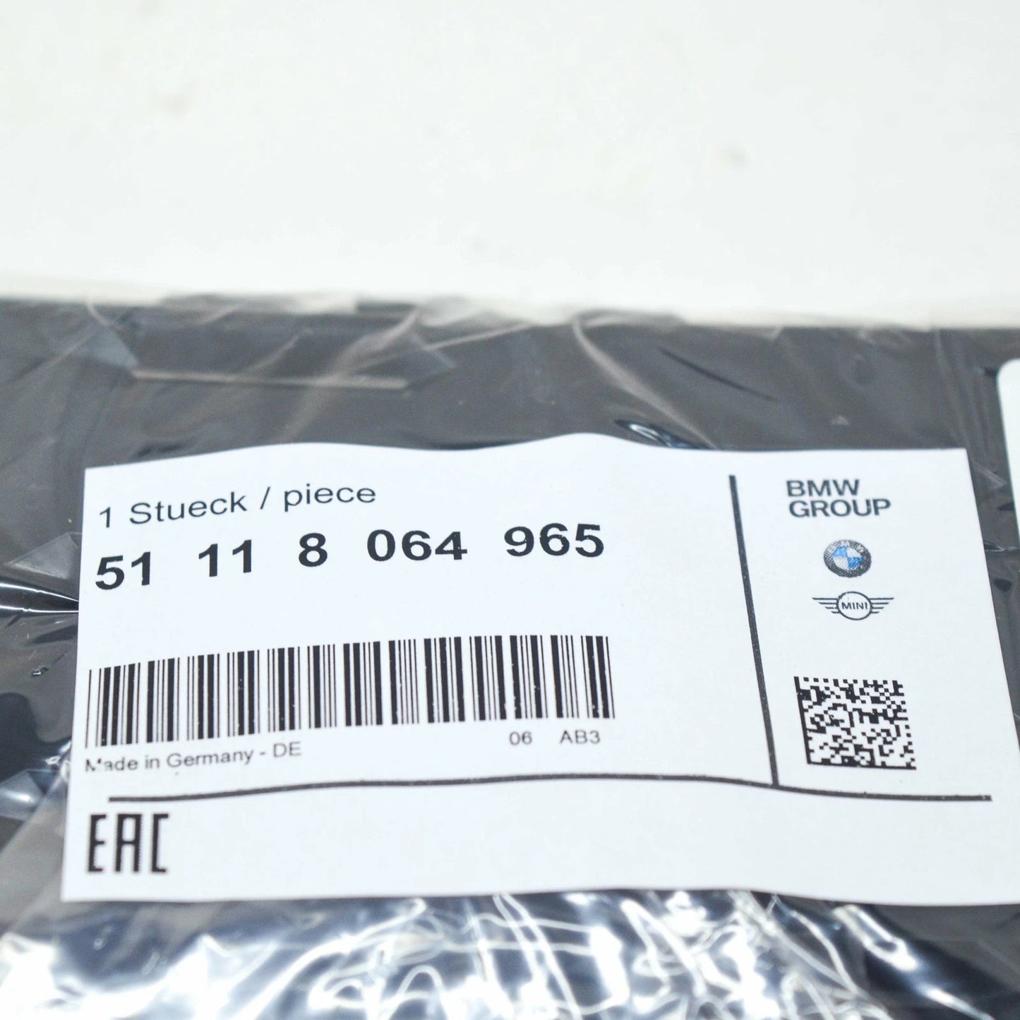 NEW BMW 5 G30 M FRONT BUMPER LEFT GRILLE COVER 51118064965 ORIGINAL