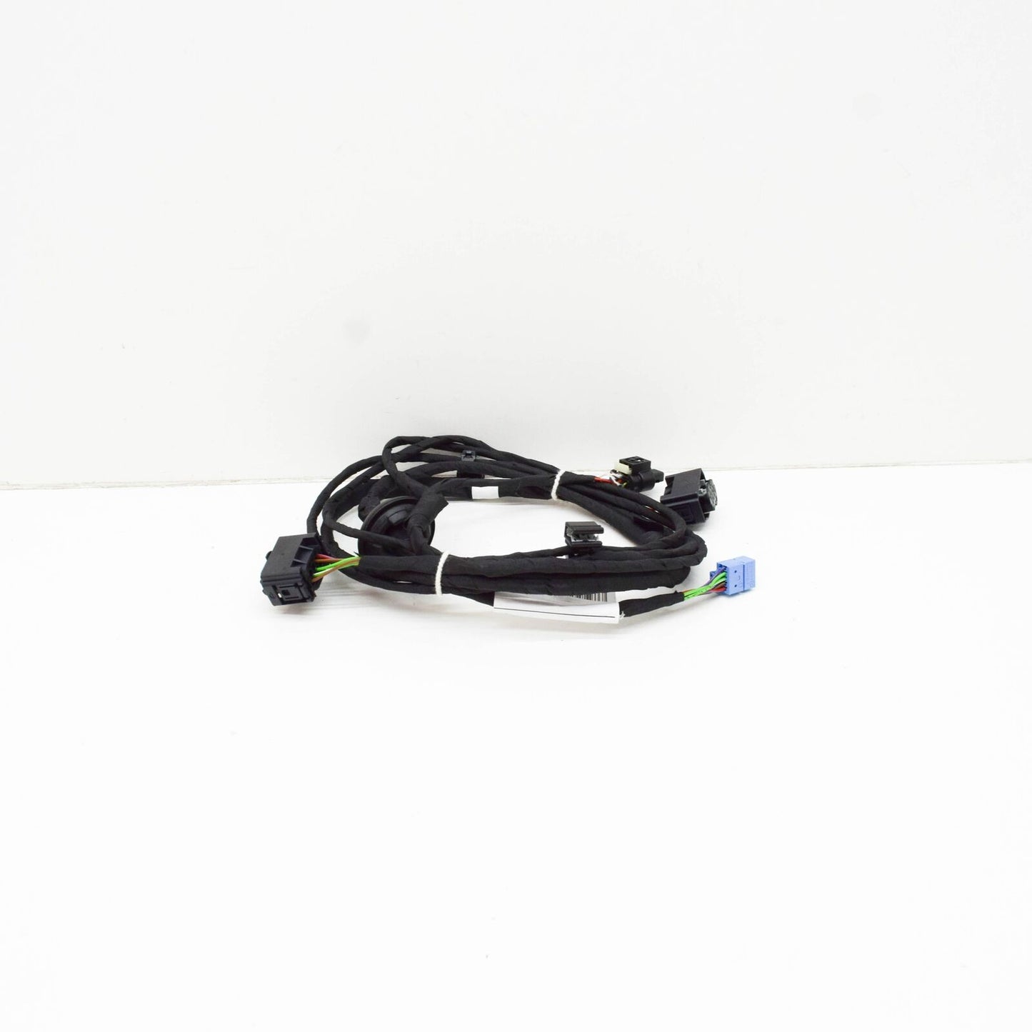 NEW MERCEDES-BENZ C COUPE C205 REAR BUMPER CABLE HARNESS A2055401541 ORIGINAL