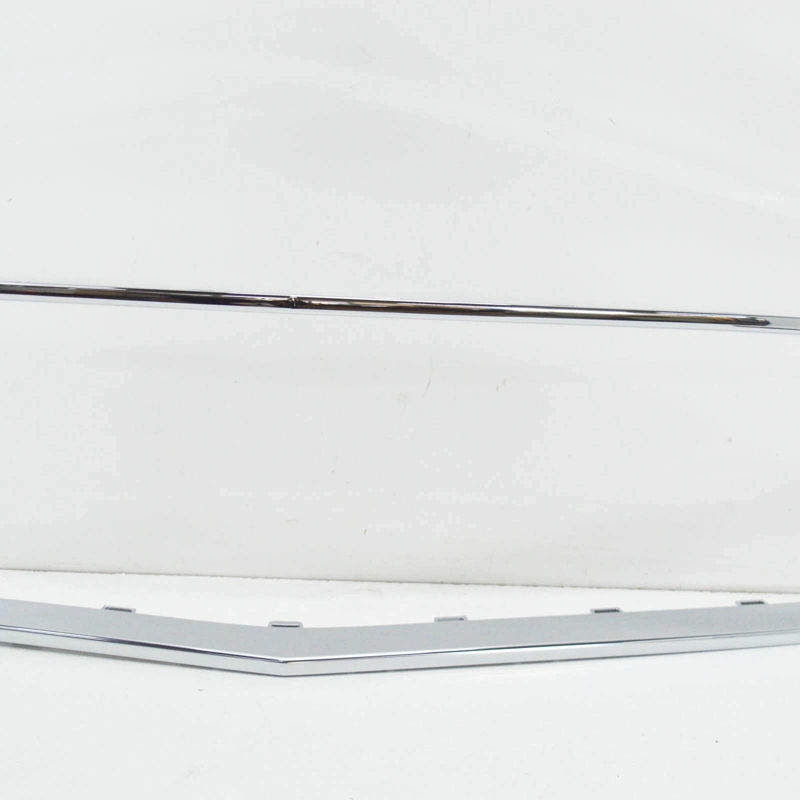 NEW MB CLS C218 FRONT BUMPER RADIATOR GRILLE TRIM A2188850174