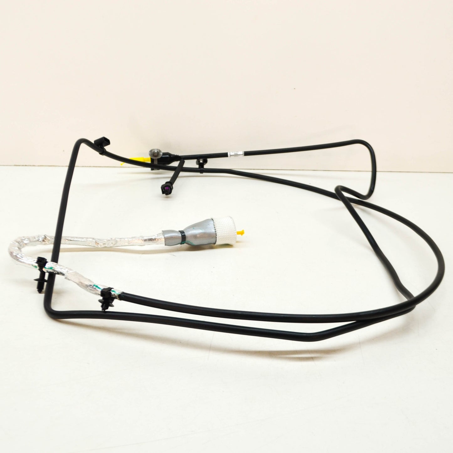 new jaguar f-pace x761 front fuel pipe line t4a26632 original