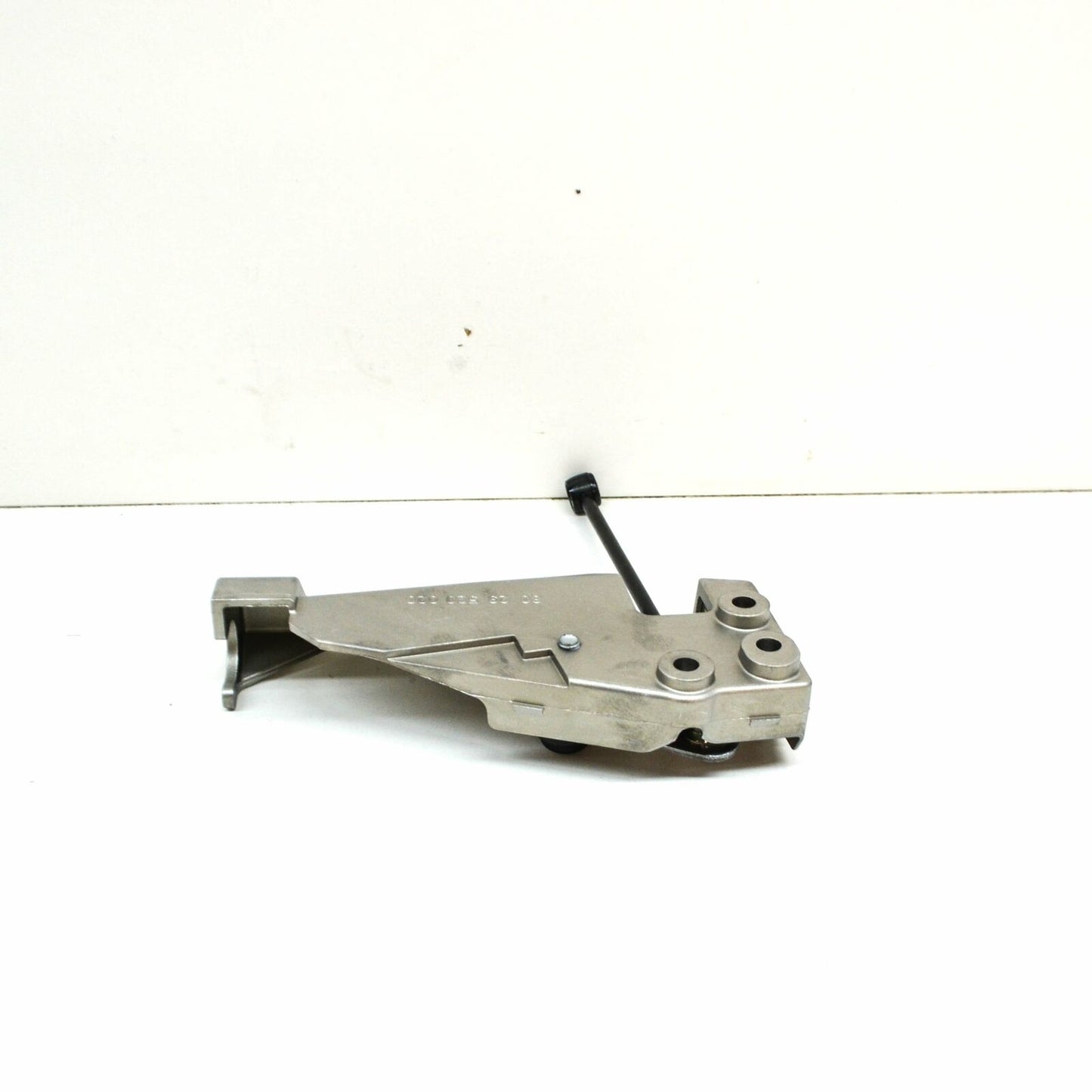 NEW MB E W211 GEAR SHIFTING MECHANISM CABLE BRACKET A2112670340 ORIGINAL