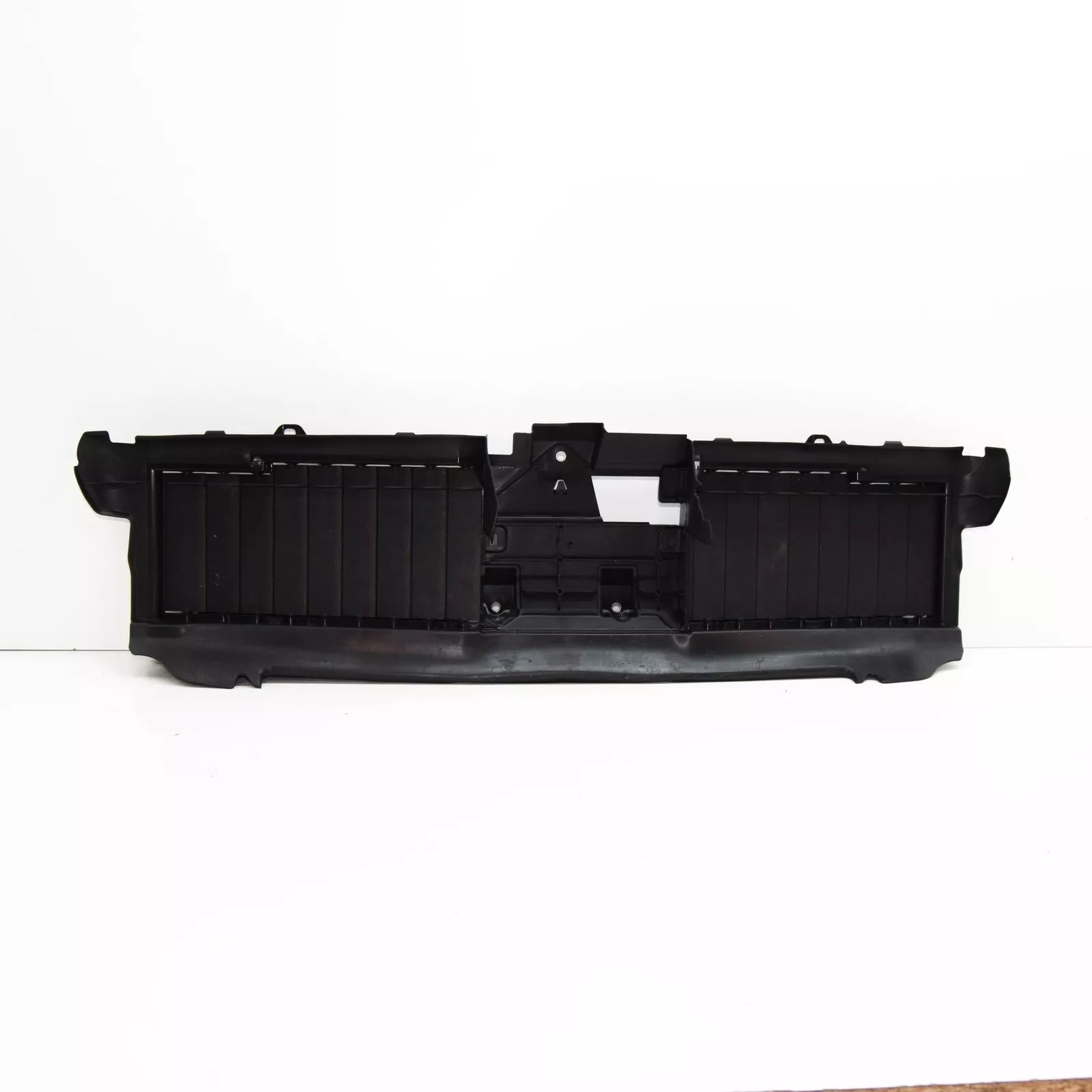 NEW MB S W222 RADIATOR RIGHT AIR REGULATION SYSTEM A2225007200 ORIGINAL