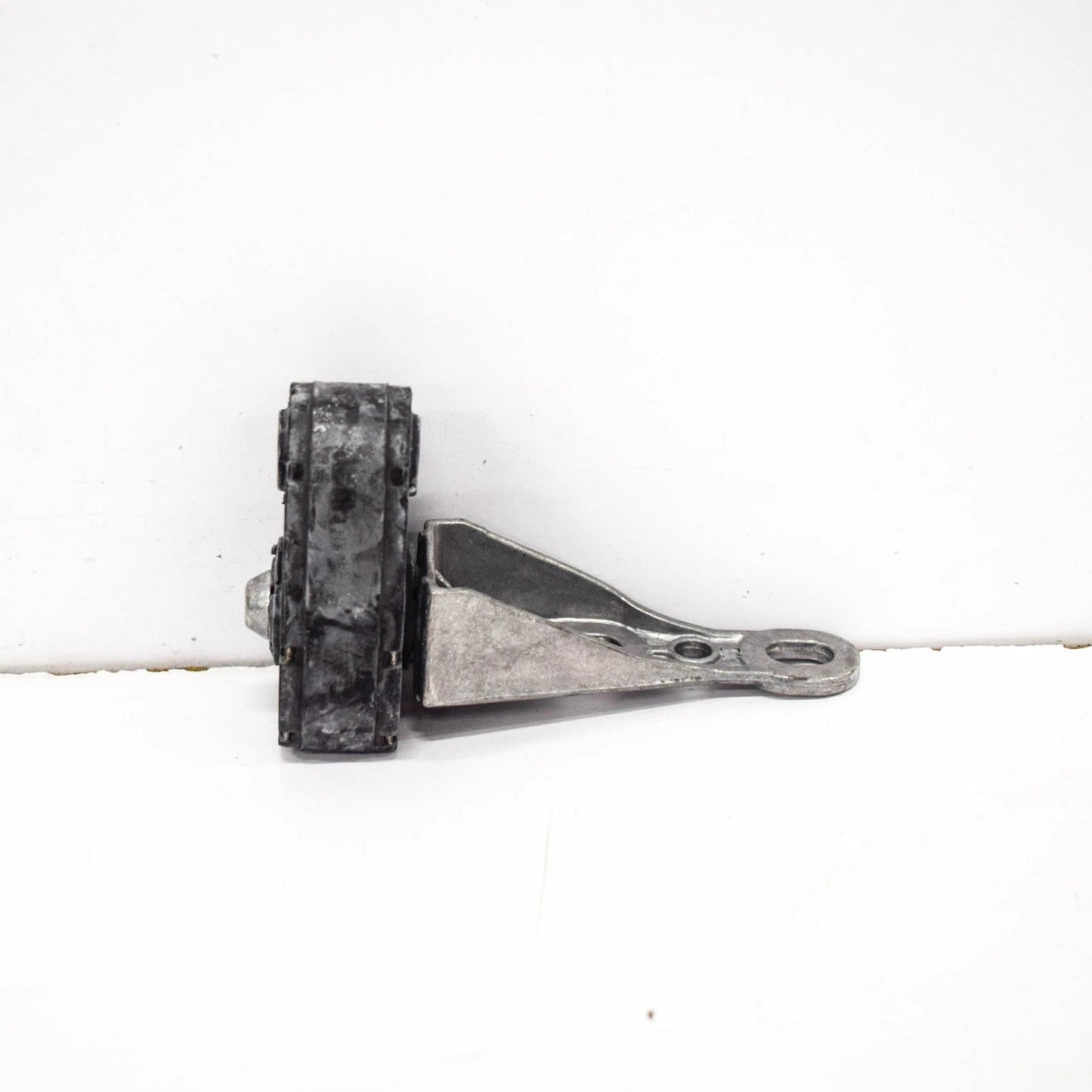 NEW AUDI Q5 8R REAR EXHAUST RIGHT HANGER 8R0253144C ORIGINAL