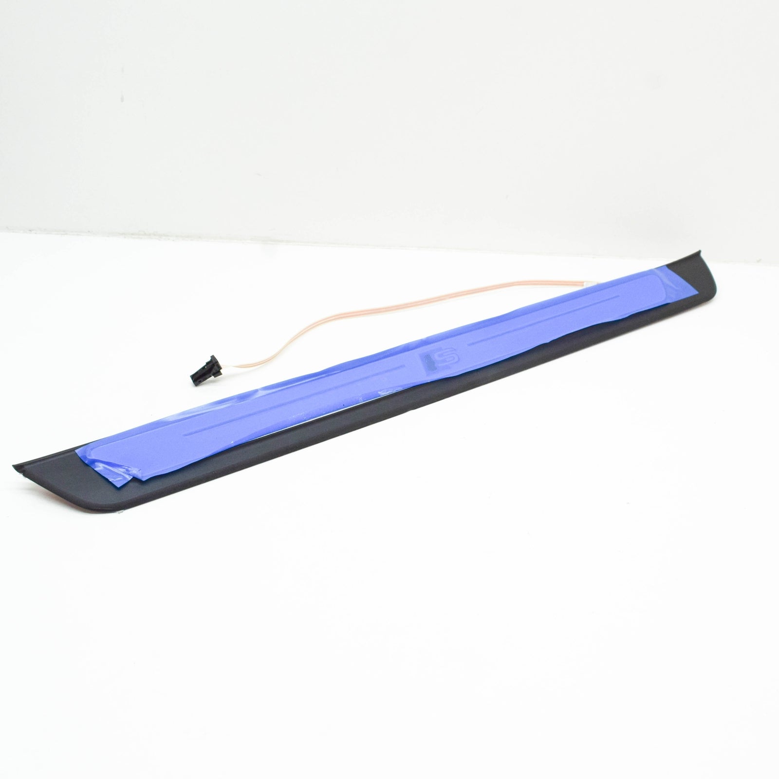 NEW AUDI A6 C8 AVANT FRONT LEFT SILL TRIM 4K0947405A ORIGINAL