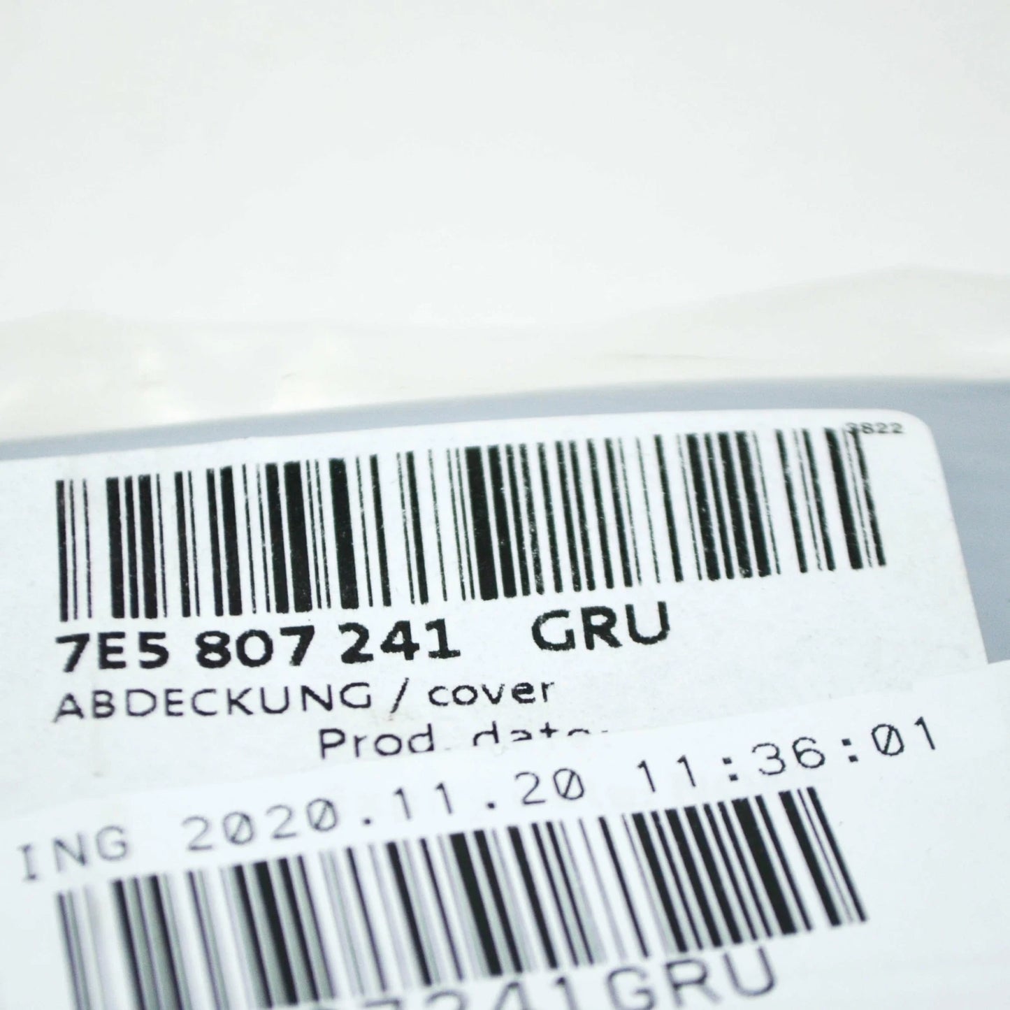 NEW VOLKSWAGEN TRANSPORTER T6 FRONT BUMPER TOW EYE COVER 7E5807241GRU