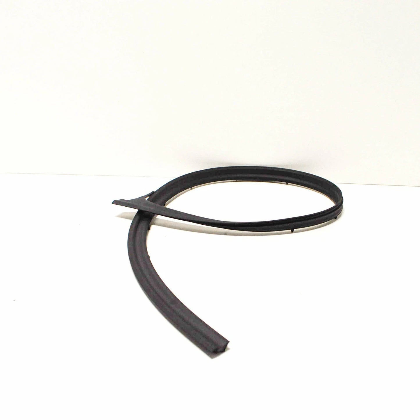 NEW VOLKSWAGEN AMAROK MK1 RIGHT UPPER OUTER DOOR SEAL 2H6837762B9B9