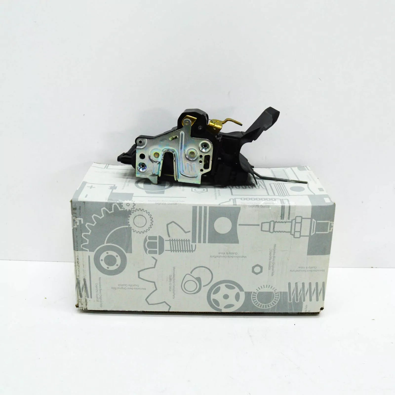 NEW MERCEDES-BENZ SLK R170 FRONT LEFT DOOR LOCK LHD A1707200135