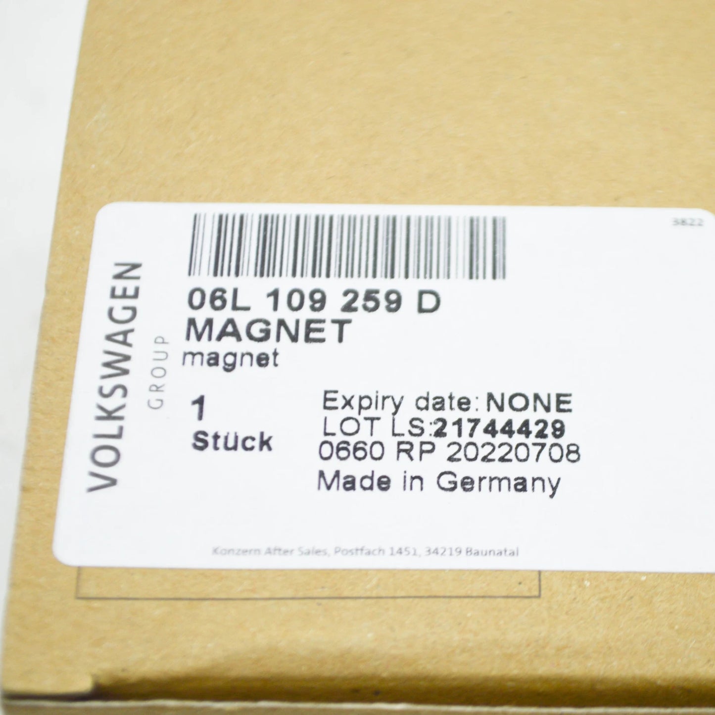 NEW AUDI A4 B8 CAMSHAFT ADJUSTER MAGNET 06L109259D