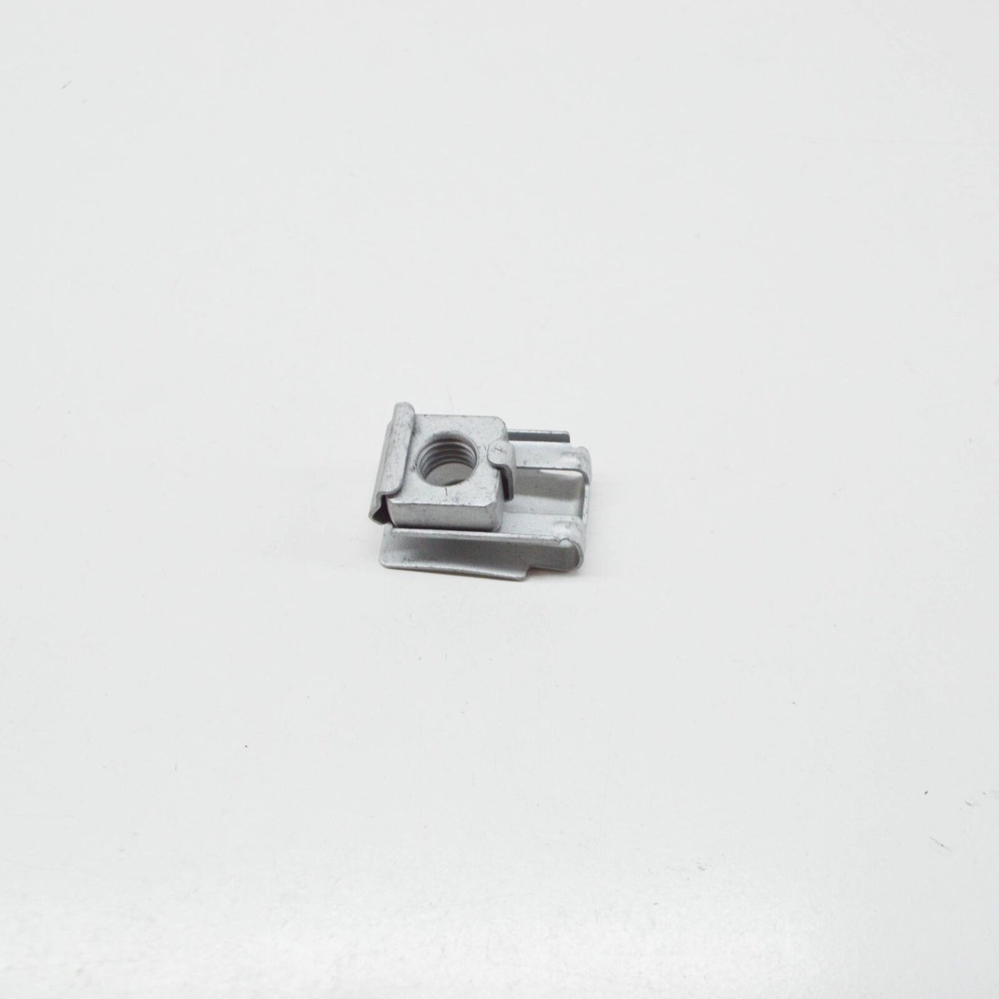 new bmw z4 e89 body suspension axle cage nut 6768715 31116768715 original