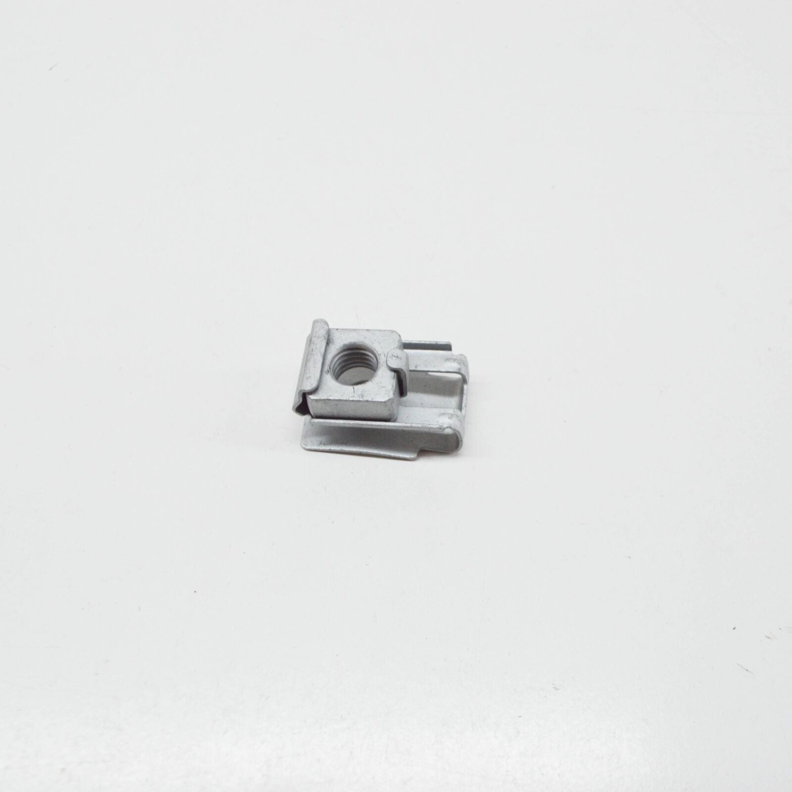 new bmw z4 e89 body suspension axle cage nut 6768715 31116768715 original