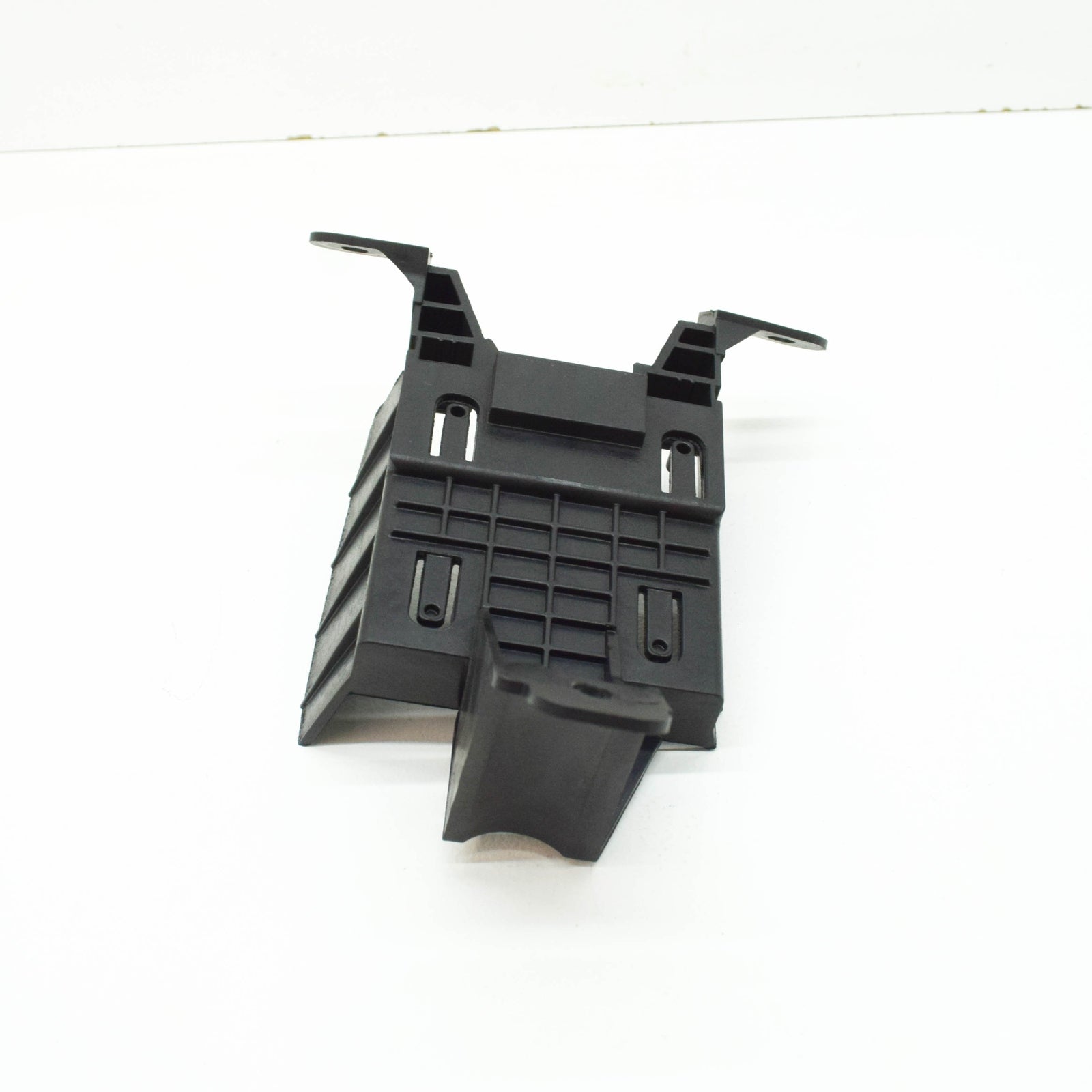 NEW VW TIGUAN AD1 BLIND SPOT DETECTION WARNING SENSOR BRACKET 5NA907456A