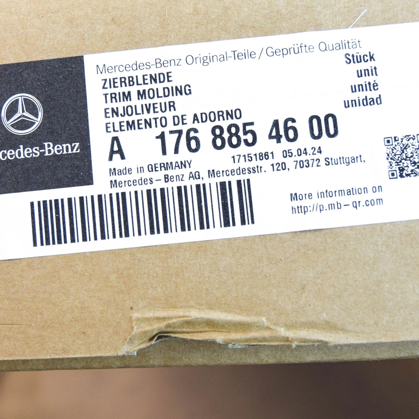 NEW MERCEDES-BENZ A-CLASS W176 AMG FRONT BUMPER MOLDING A1768854600 2016