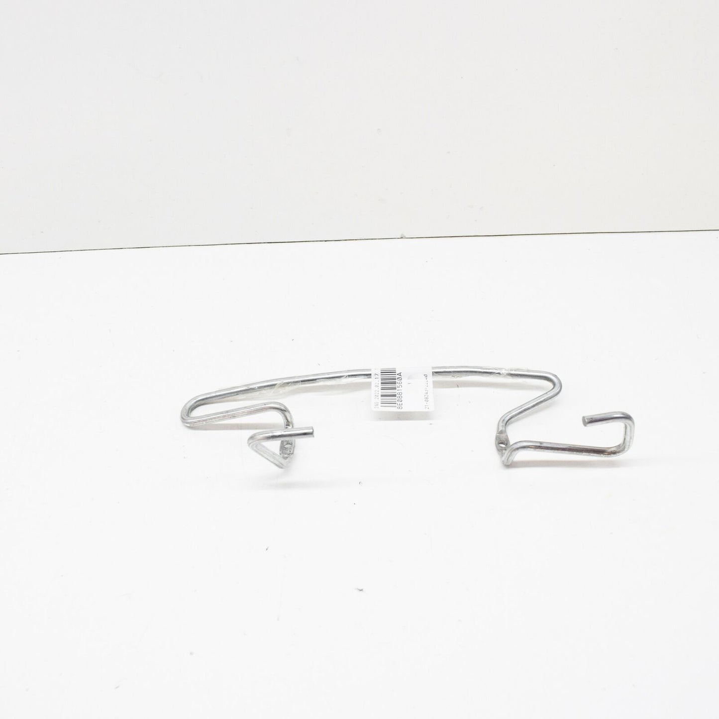 NEW AUDI A4 AVANT B7 FRONT RIGHT SEAT TRIM RETAINER 8E0881560A ORIGINAL