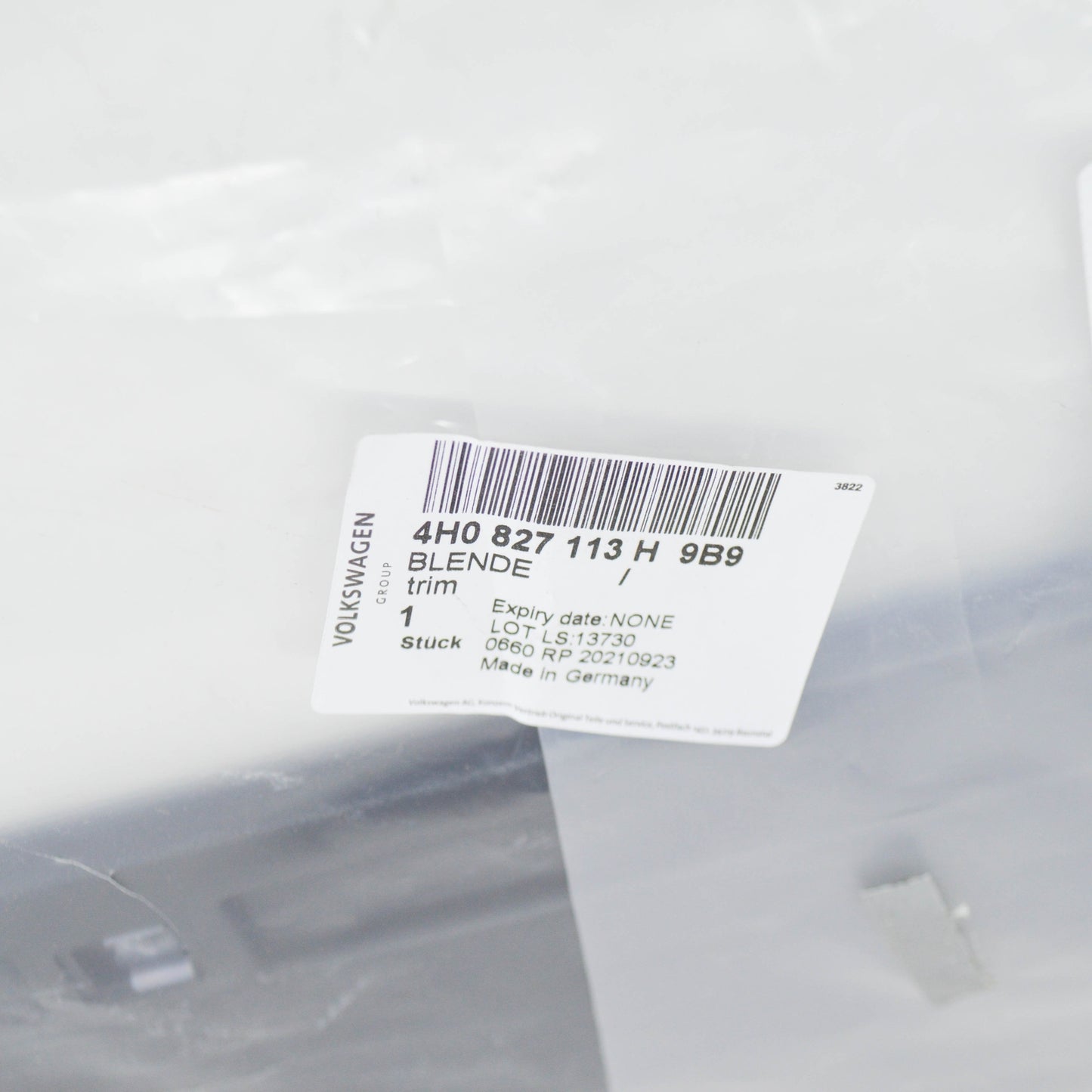 NEW AUDI A8 D4 LICENSE NUMBER PLATE 4H0827113H9B9 ORIGINAL