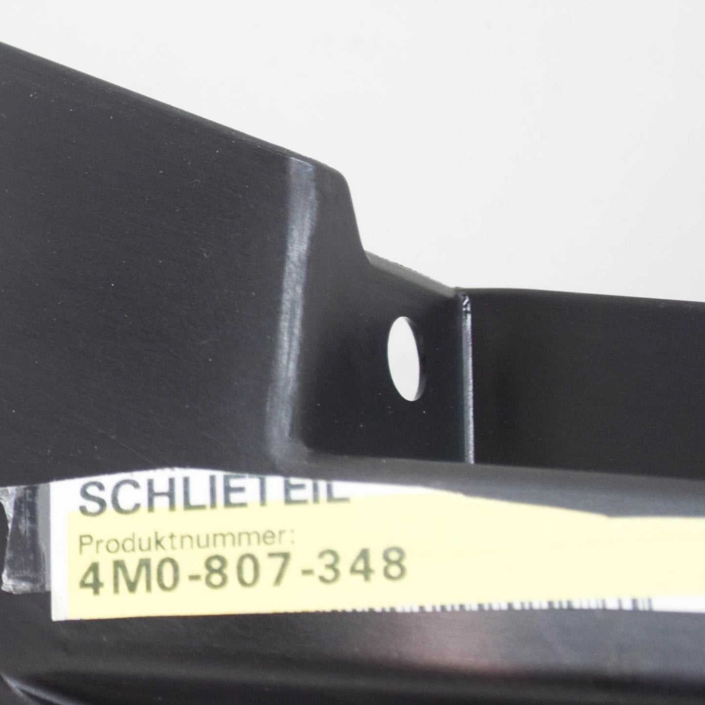 NEW AUDI Q7 4M REAR RIGHT BUMPER CLOSING ELEMENT 4M0807348 ORIGINAL