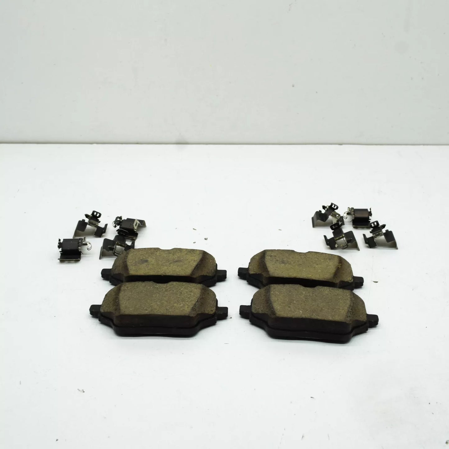 NEW MERCEDES-BENZ GLE W167 REAR BRAKE PADS SET A0004207203 ORIGINAL