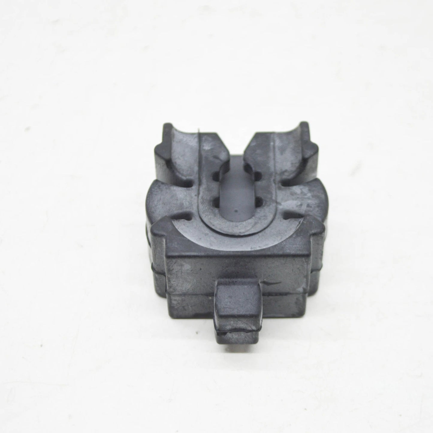 NEW BMW X5 E70 RADIATOR RUBBER MOUNTING 17117553480 ORIGINAL