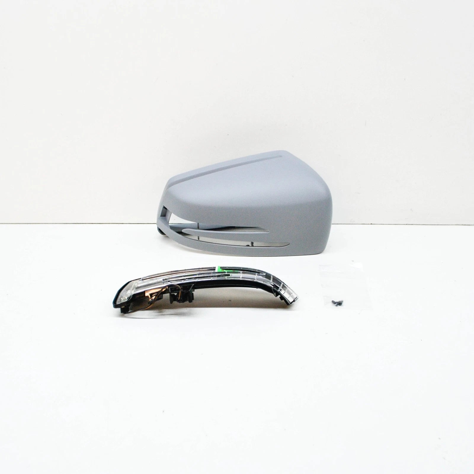 NEW MB E W212 FRONT RIGHT DOOR MIRROR TURN INDICATOR W COVER SET A21281090009999