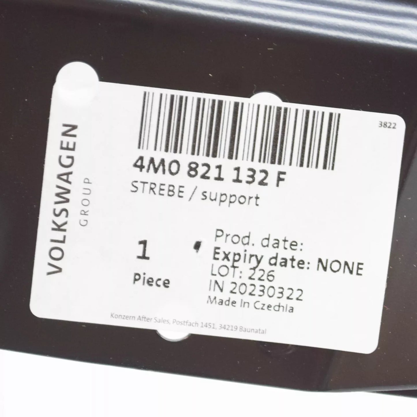 NEW AUDI Q7 4M FRONT RIGHT FENDER HOLDER BRACE 4M0821132F ORIGINAL