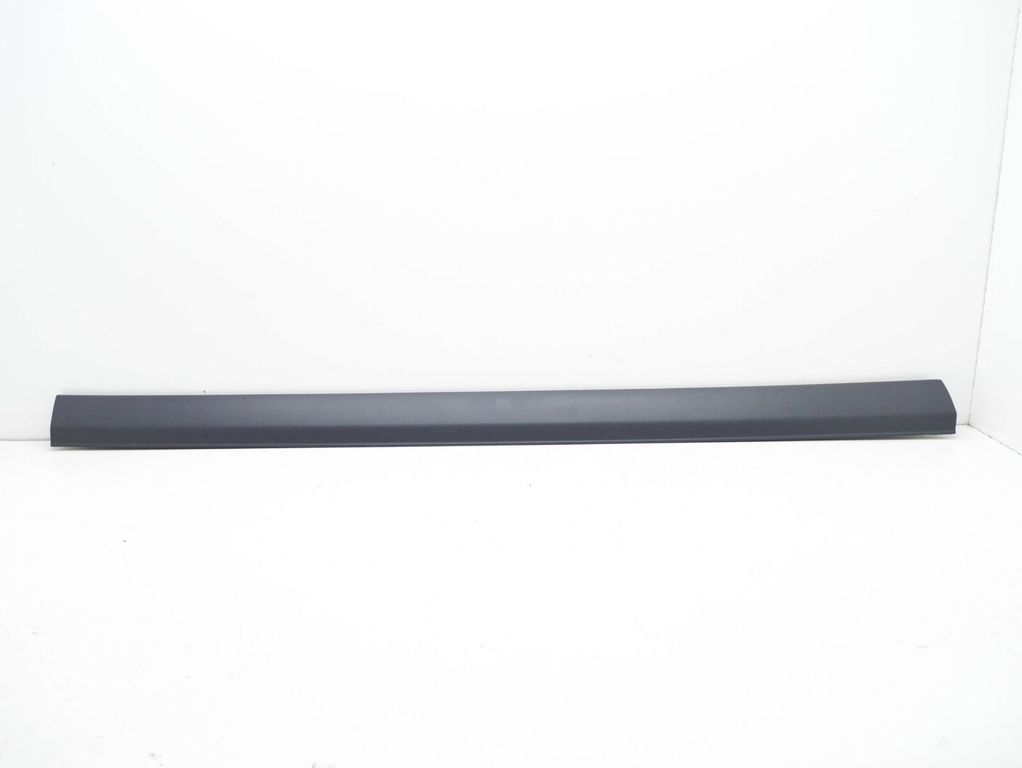 Genuine Mb Vito W639 Front Right Door Lower Moulding Trim A63969011627 G99 Original