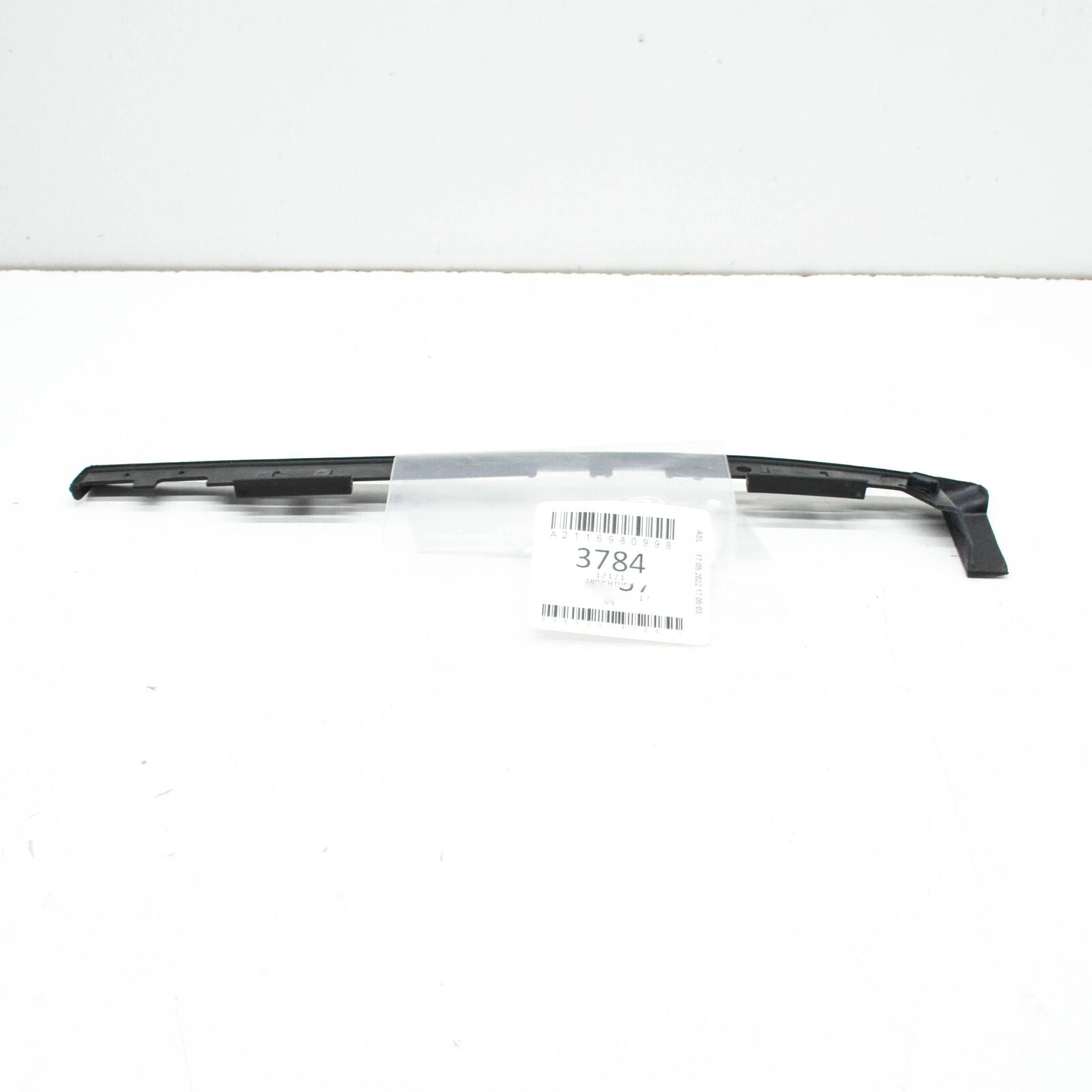 NEW MB E W211 FRONT LEFT ROCKER PANEL MOLDING SEAL A2116980998 ORIGINAL