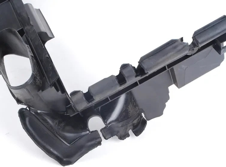 NEW MERCEDES BENZ CLK C209 RADIATOR UPPER AIR DUCT A2095050730 ORIGINAL