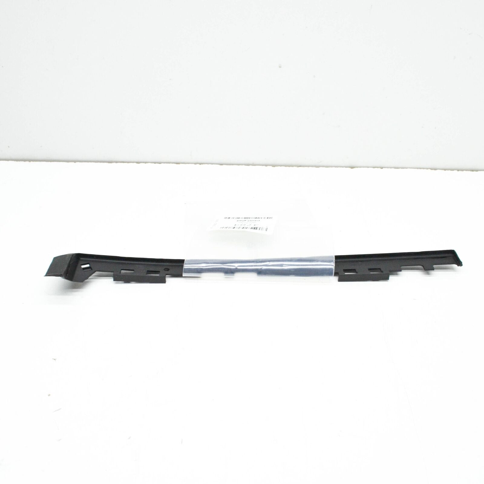 NEW MB E W211 FRONT LEFT ROCKER PANEL MOLDING SEAL A2116980998 ORIGINAL