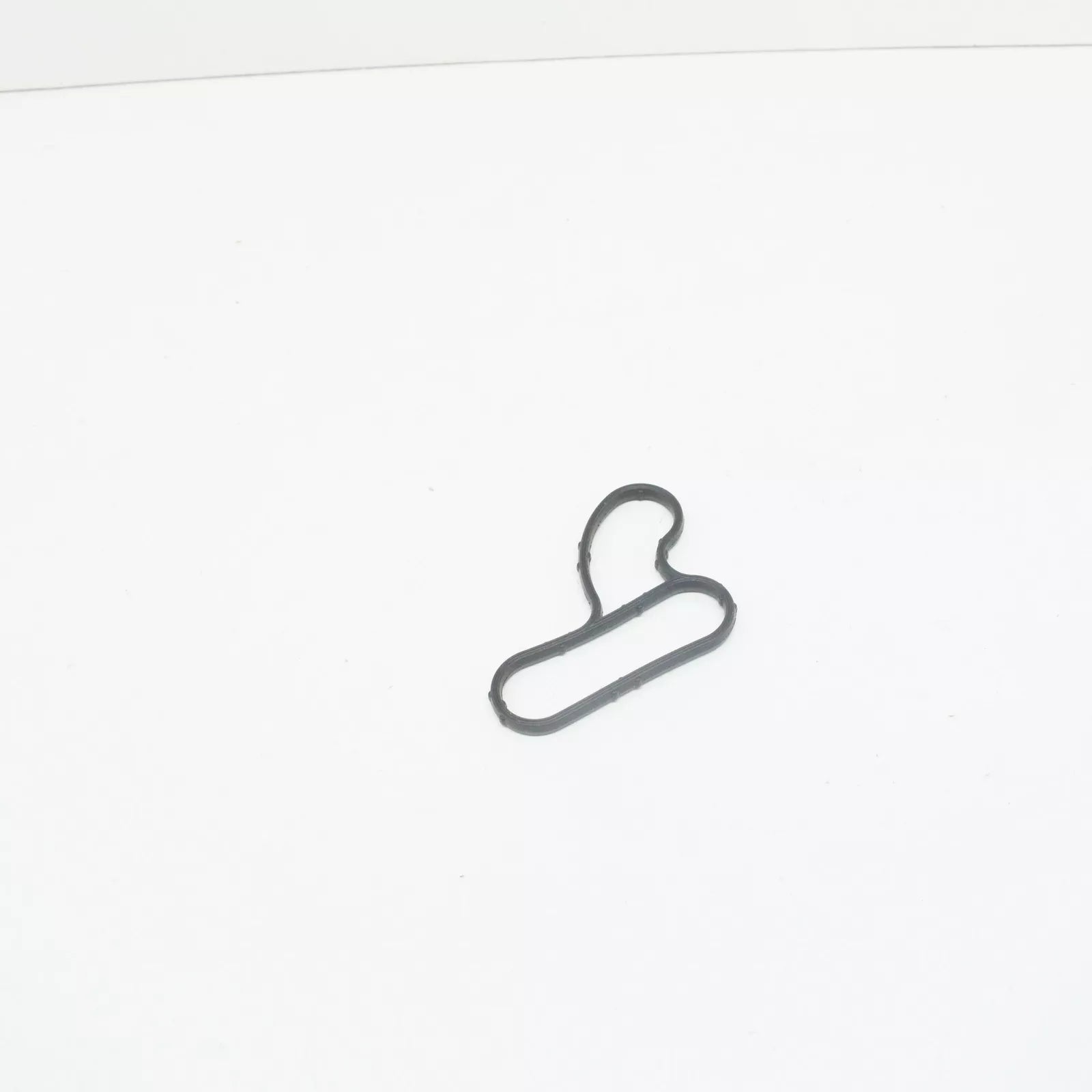 NEW BMW 7 E65, E66, E67 ALTERNATOR HOUSING GASKET 12317512327 7512327 ORIGINAL